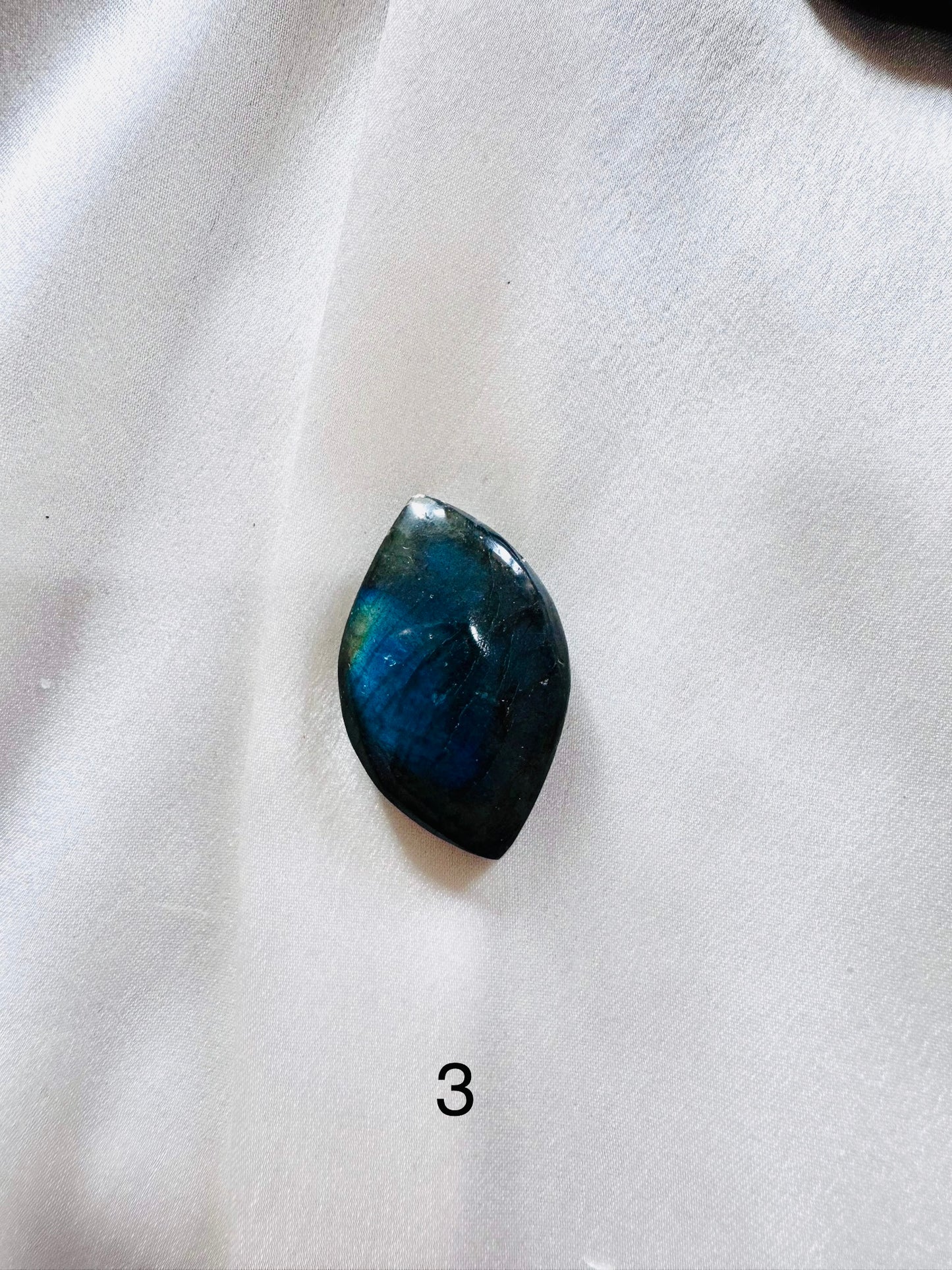 Labradorite Cabochon – 35mm