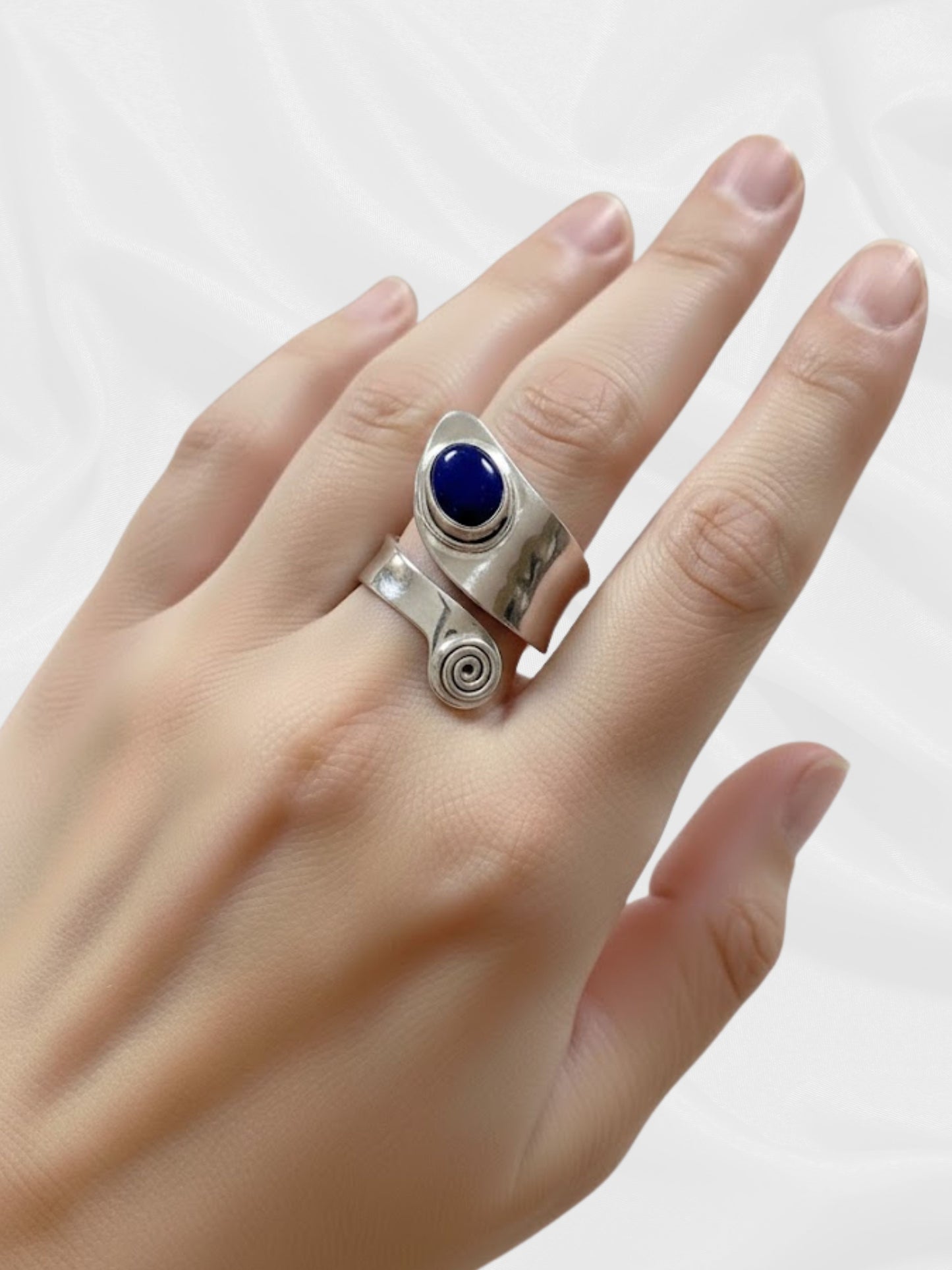 Stunning Lapis Lazuli Ring in 925 Sterling Silver - Adjustable Size