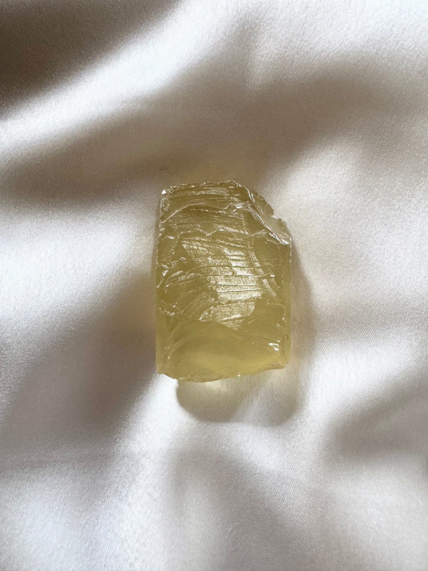 Citrino limone grezzo – Pietra dell’ottimismo e dell’abbondanza