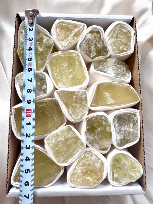 Citrino limone grezzo – Pietra dell’ottimismo e dell’abbondanza