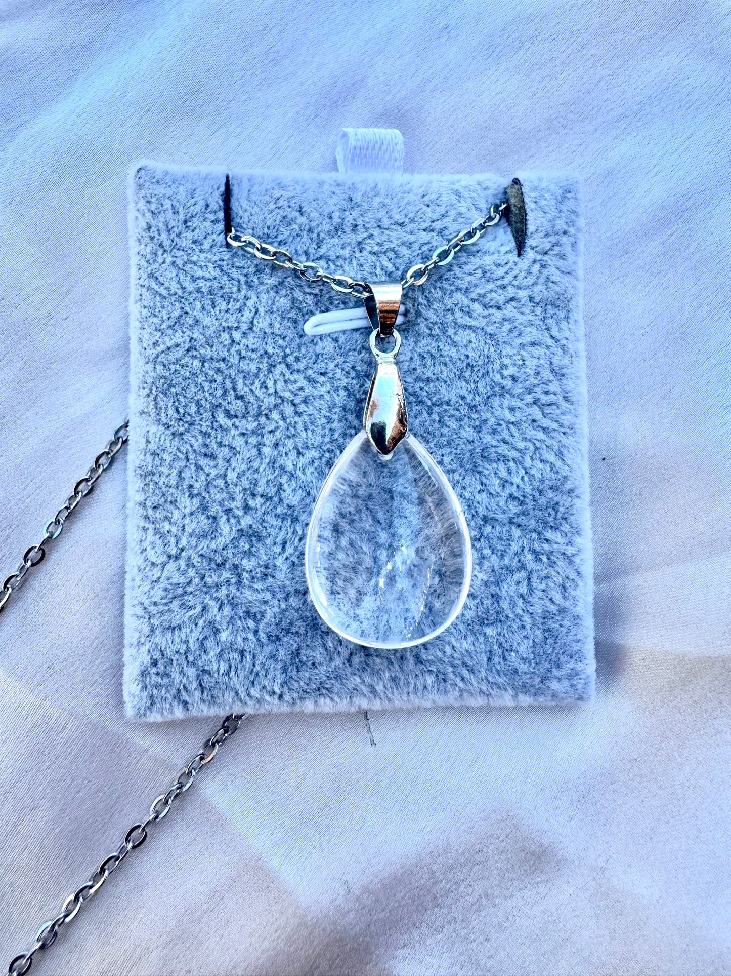 Ciondolo in quarzo ialino – Collana di cristallo naturale in acciaio inossidabile | JD Minerals