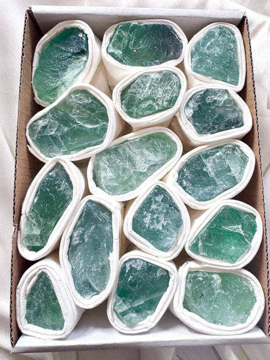 Fluorite verde grezza in pietra di crescita e rinnovamento