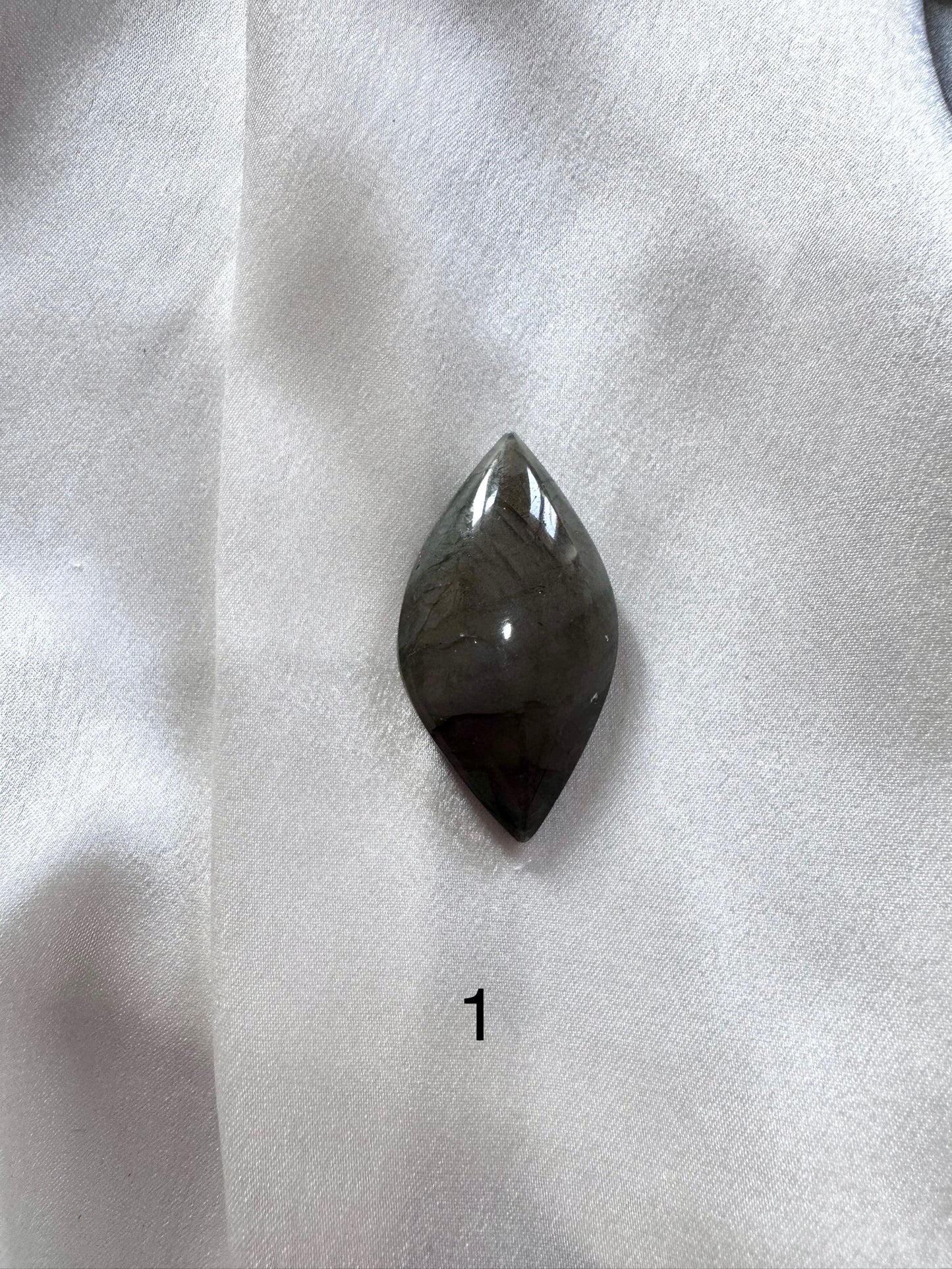 Labradorit-Cabochon – 35 mm