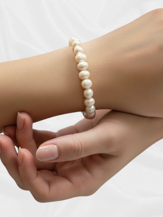 Elegant Pearl Beaded Bracelet - Purity and Wisdom