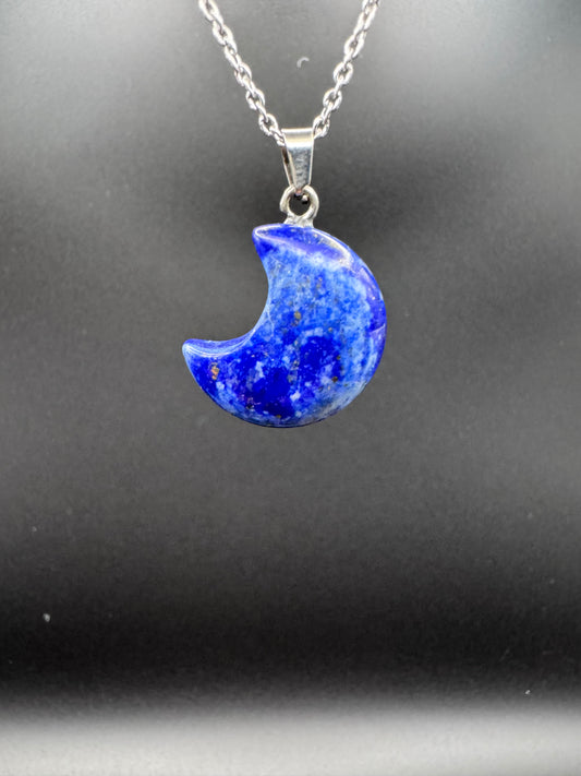 Mondanhänger aus Lapislazuli – Halskette aus natürlichem blauem Stein in Edelstahl | JD Minerals