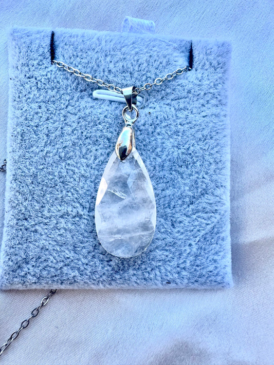 Collana con ciondolo in quarzo ialino sfaccettato – Cristallo naturale in acciaio inossidabile | JD Minerals