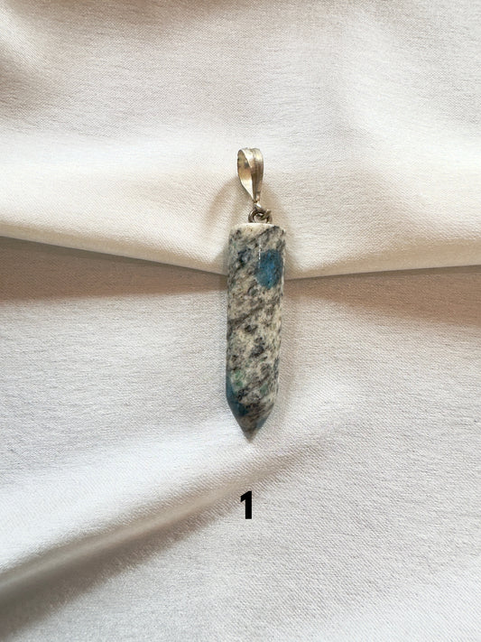 Ciondolo in apatite blu