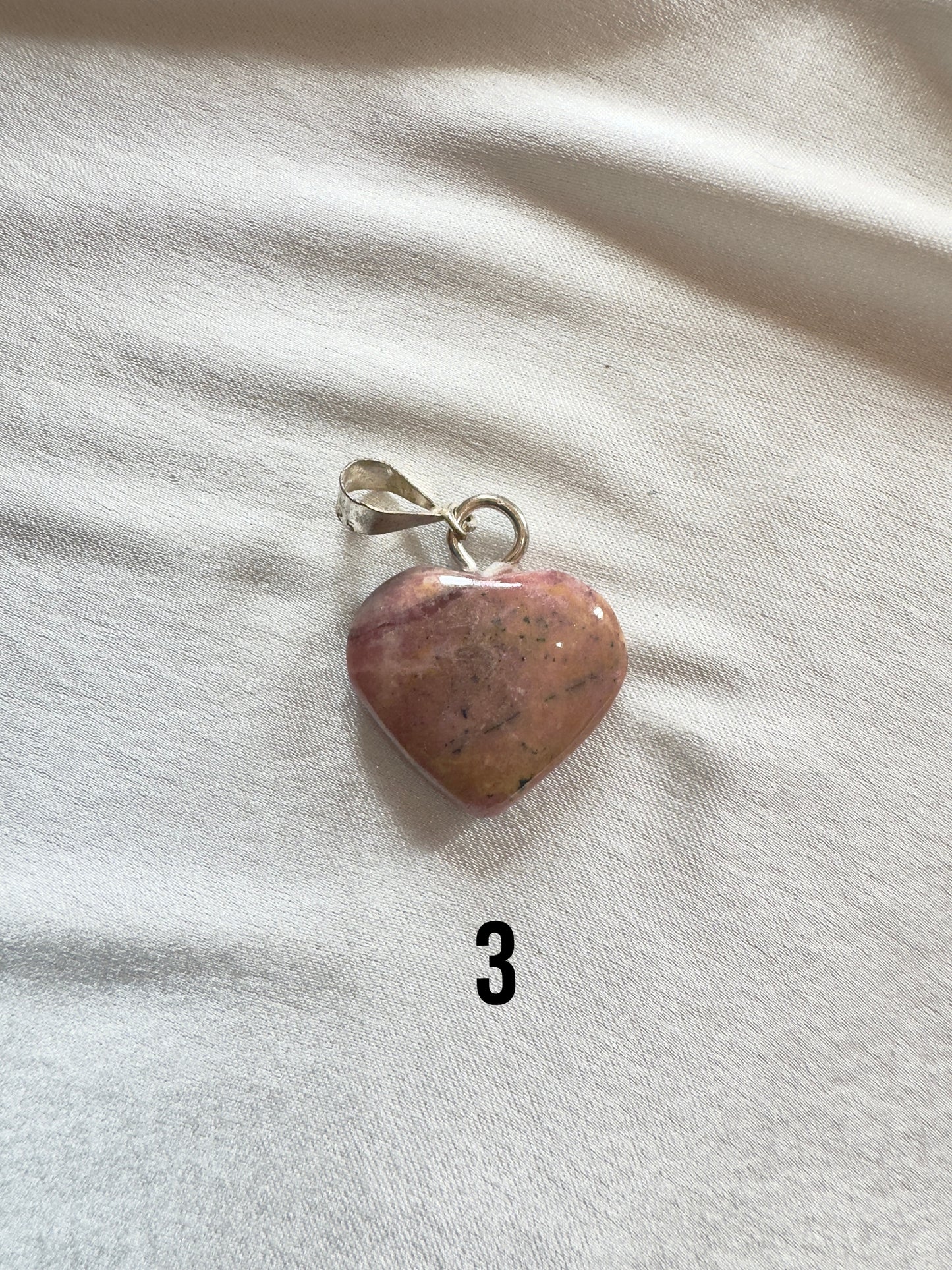 Rhodonit-Herzanhänger – Stein der Liebe und Heilung