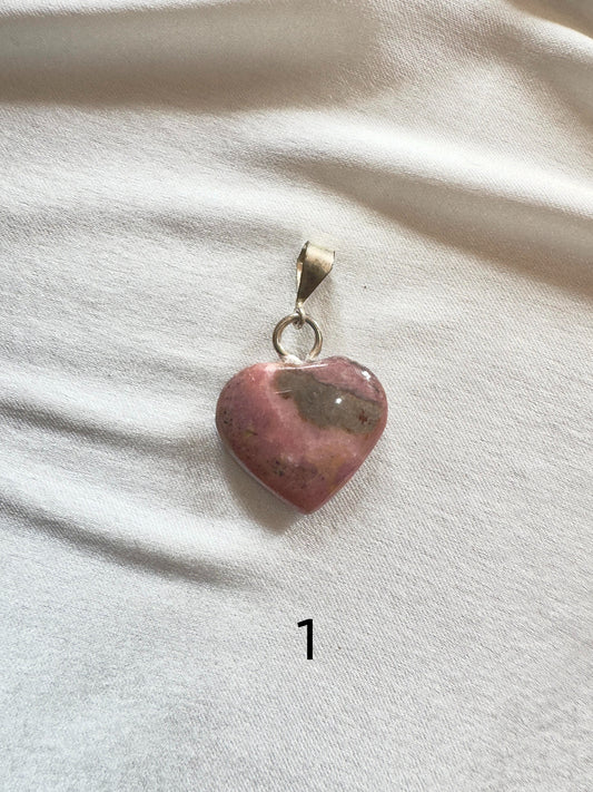 Rhodonit-Herzanhänger – Stein der Liebe und Heilung